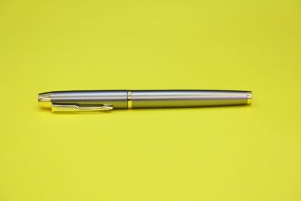 KS‑1105 Silver Executive Ballpoint Pen – Matte Finish with Chrome Clip