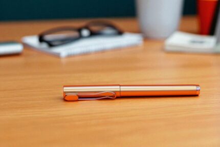Premium Gold Metal Fountain Pen with Orange Accent – KS-923 Executive Writing Tool