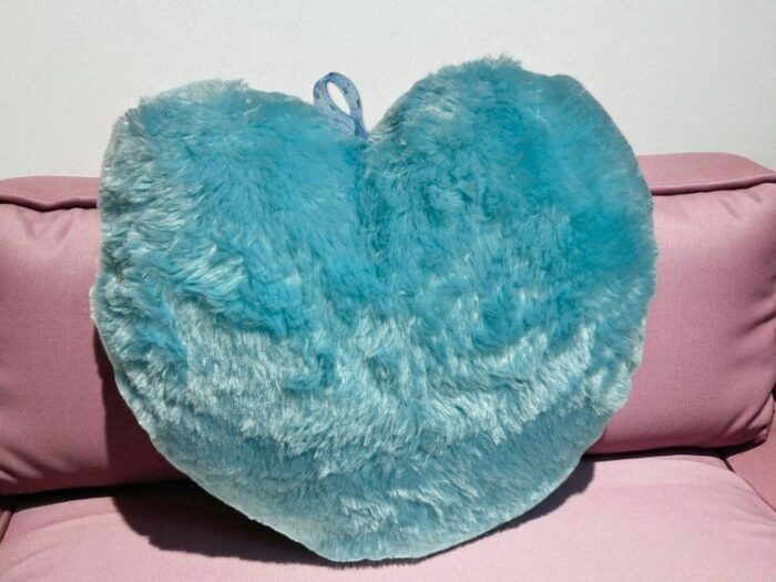 Premium Fountain Blue Heart-Shaped Fur Cushion – Personalized Photo Pillow with White Center Panel - Image 2