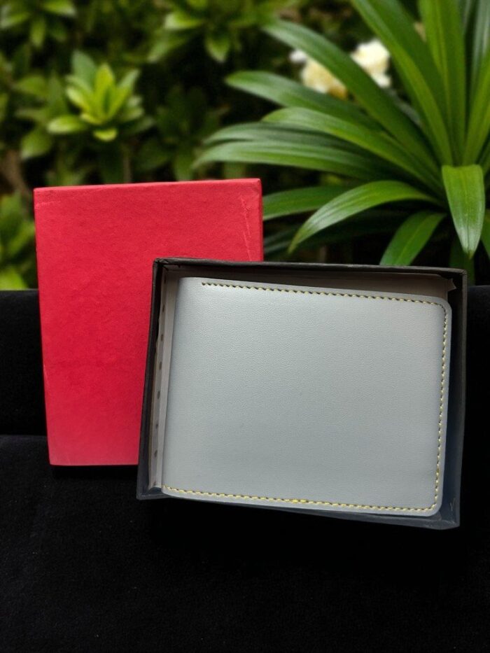 Premium Grey Men’s Leather Bi-Fold Wallet – Stylish Gift-Ready Design