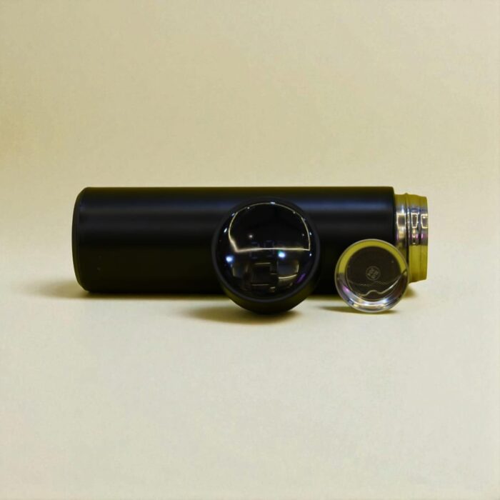 Smart Black Temperature Display Bottle – 500ml Stainless Steel - Image 2